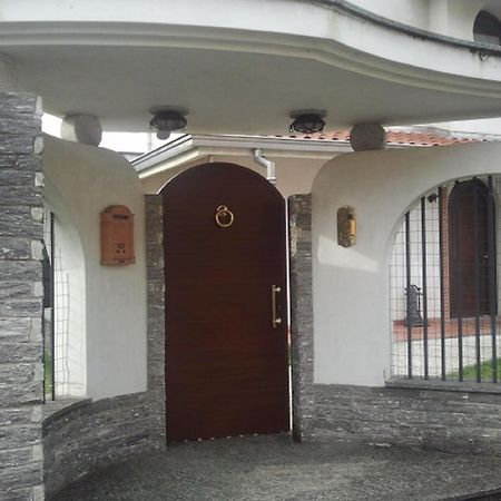 Crespi House Acomodação com café da manhã Parabiago Exterior foto
