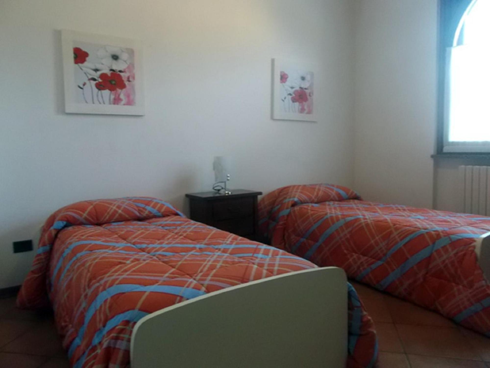 Crespi House Acomodação com café da manhã Parabiago Quarto foto